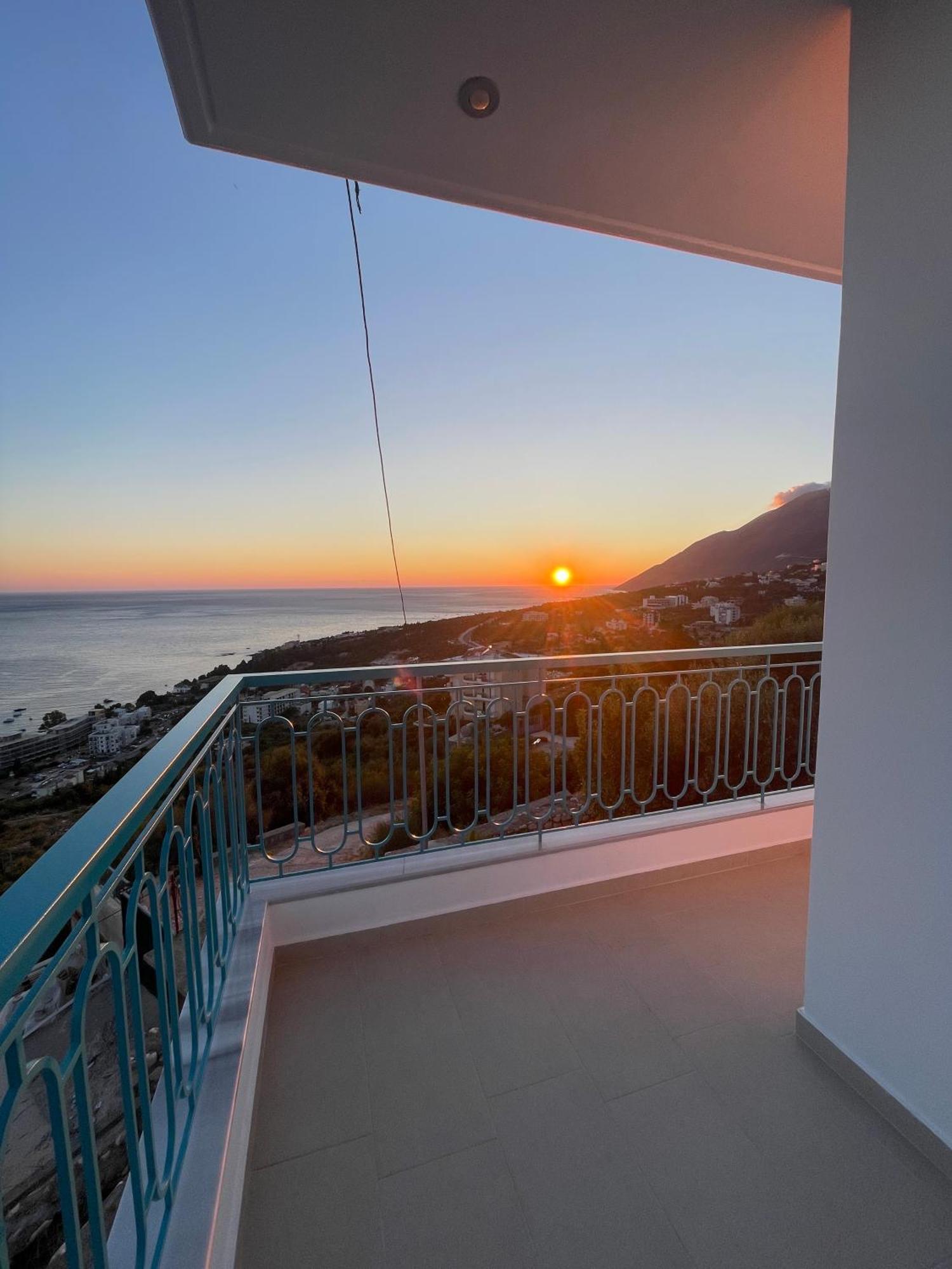 Endless Blue Apartments Dhermi Bagian luar foto
