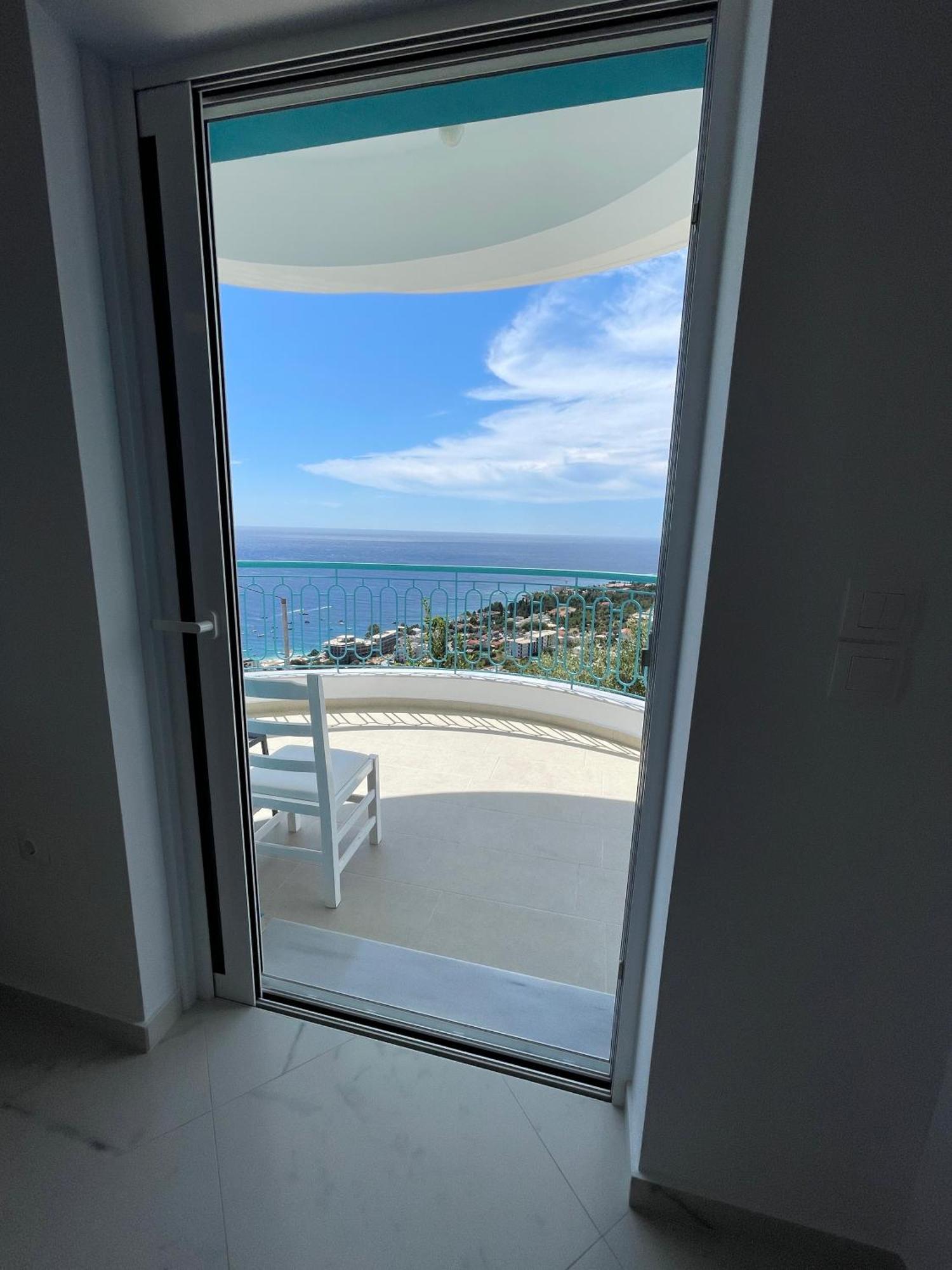 Endless Blue Apartments Dhermi Bagian luar foto