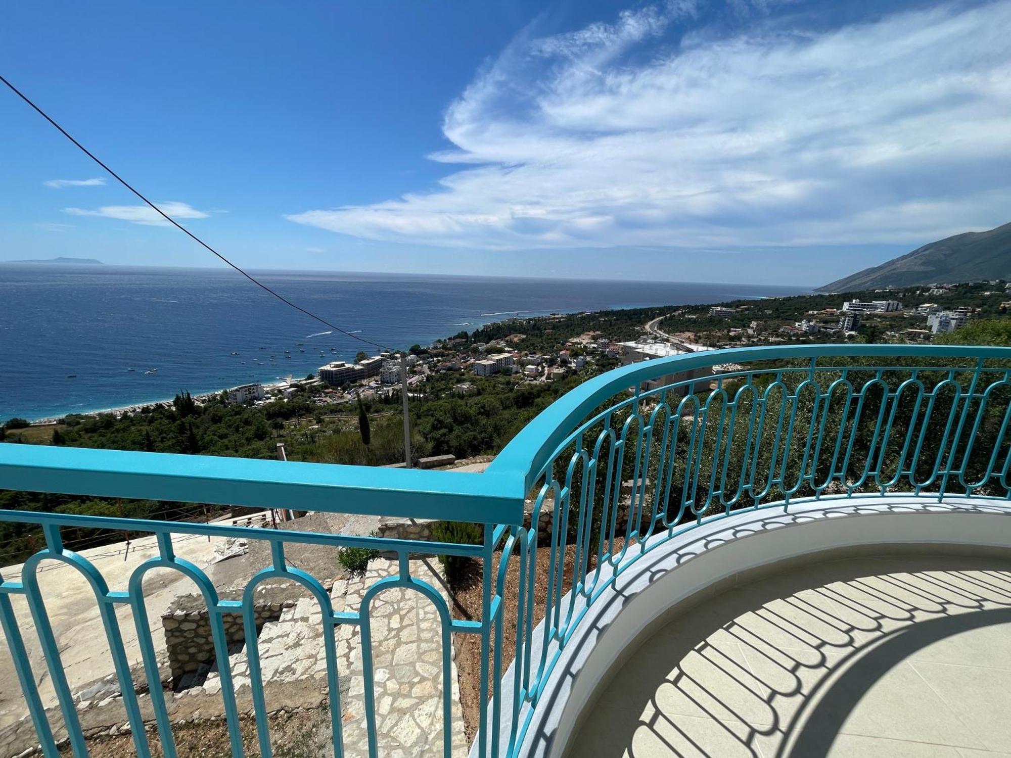 Endless Blue Apartments Dhermi Bagian luar foto