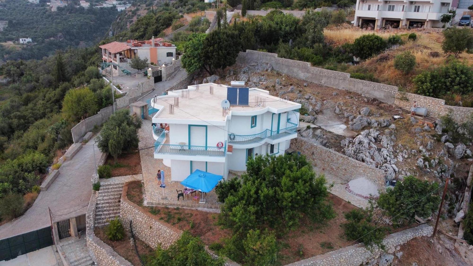 Endless Blue Apartments Dhermi Bagian luar foto